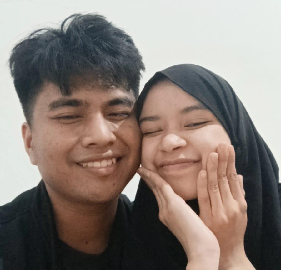 Moment sebelum pikri dikagetin (Tiba tiba cium pipi hiks)